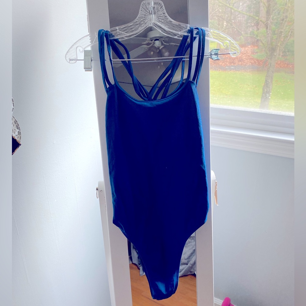 Excellent Jolyn Ryker Fixed Back Onesie in Deep Blue Sea Color Size 34!